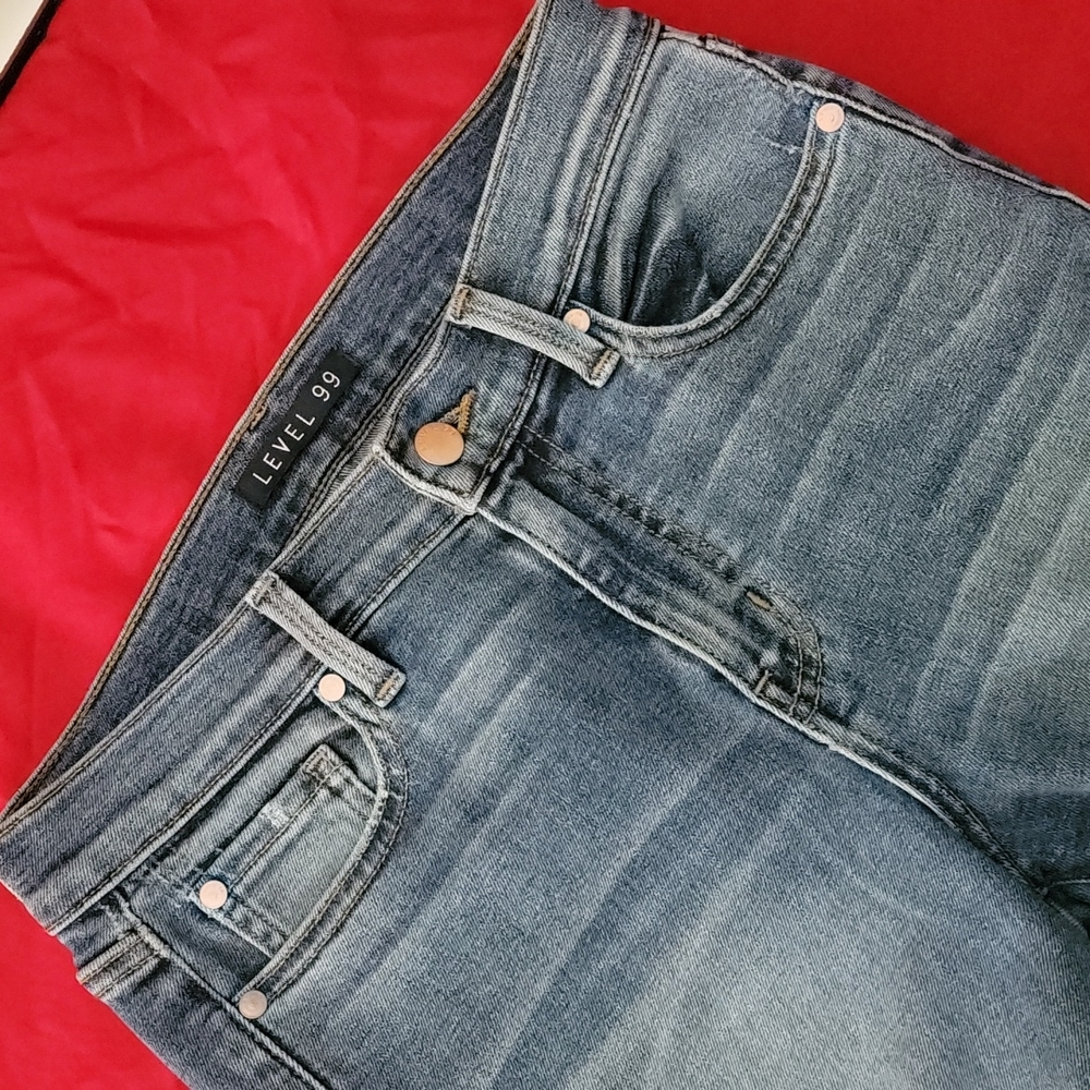 Level 99 jeans 👖 FIRM PRICE